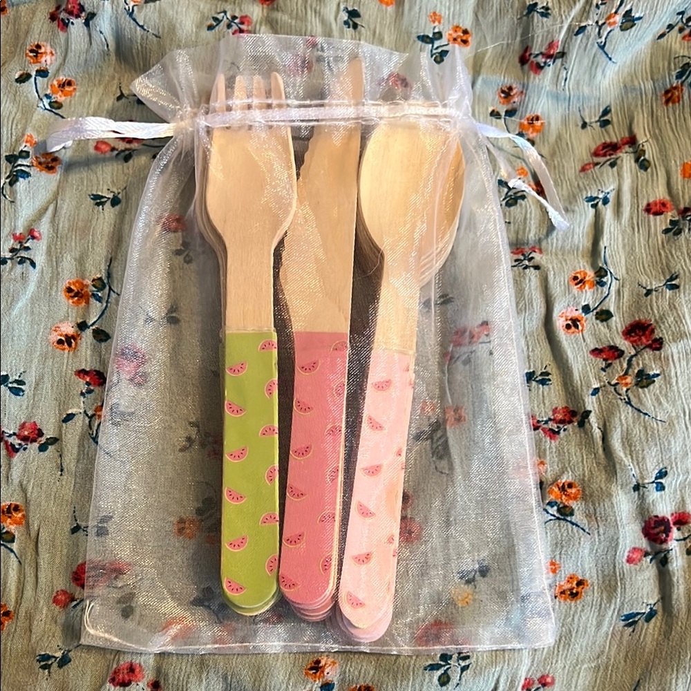 Colorful Wooden Cutlery Set with Watermelon Design - Picture 6 of 6
